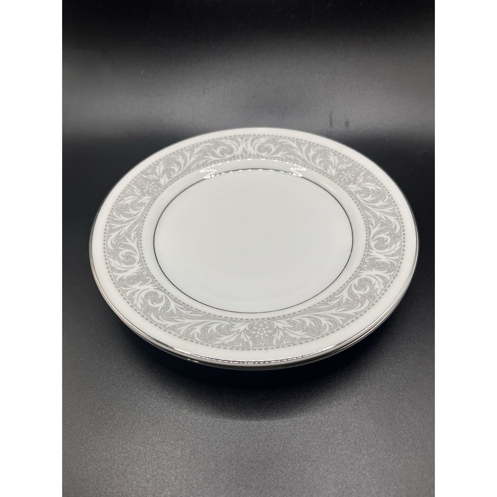 Set of 2 Vtg Imperial China Whitney 5671 Dessert Bread Plates‎ 6.75" Diam. Japan